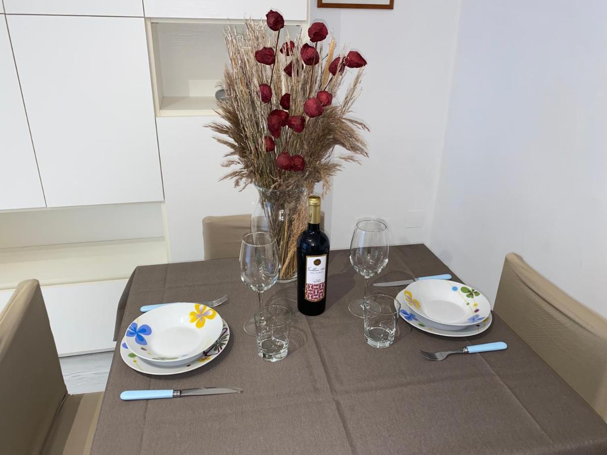 Dimora De Amicis 88 Apartment Bari Ngoại thất bức ảnh
