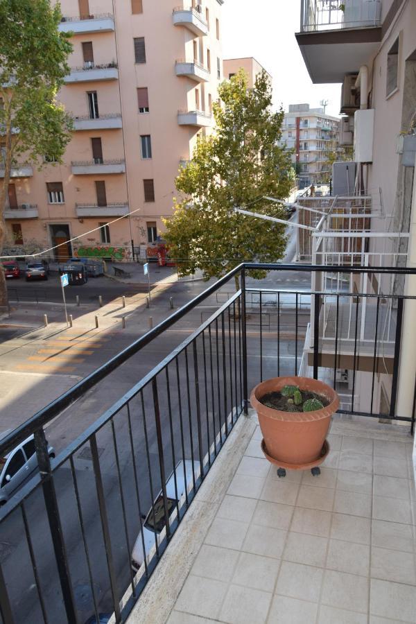 Dimora De Amicis 88 Apartment Bari Ngoại thất bức ảnh